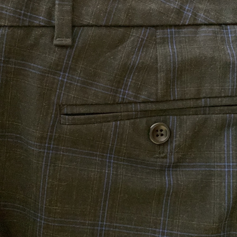 Gap Slim Cropped with subtle blue plaid on charcoal